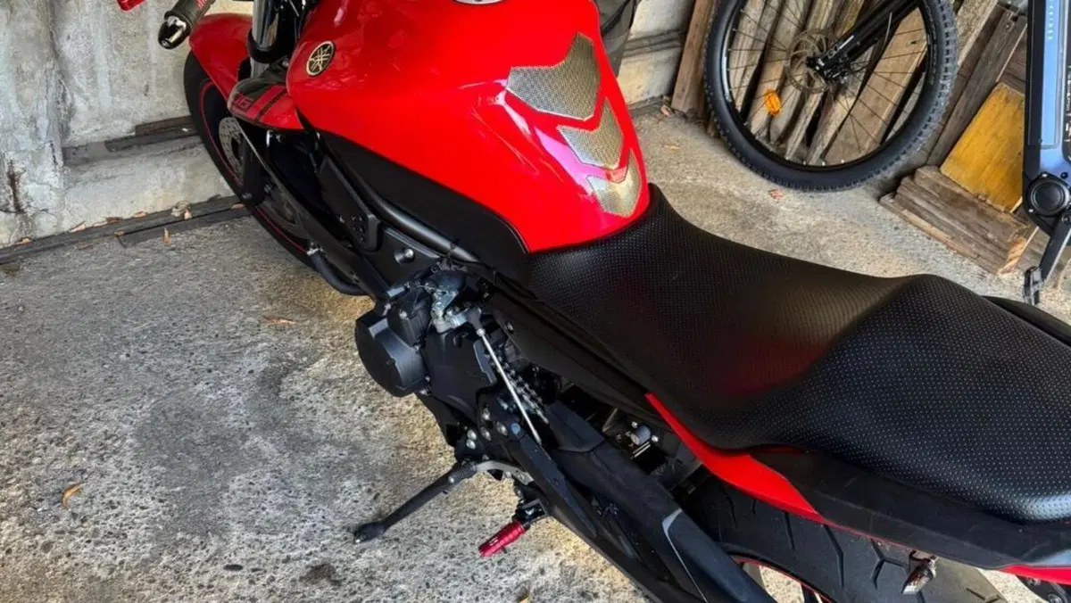 Yamaha XJ6 (2008 - 15)  (2)