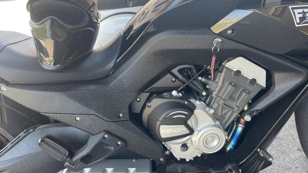 Benda Motorcycles LFC 700 (2024 - 26)  (2)