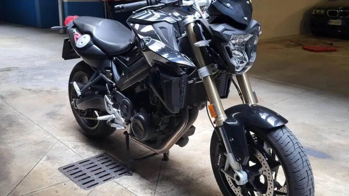 Bmw F 800 R (2017 - 20)  (3)