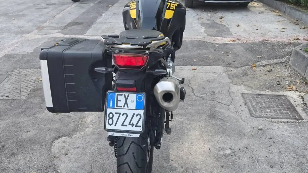 Bmw F 750 GS Edition 40 Years GS (2021)  (3)