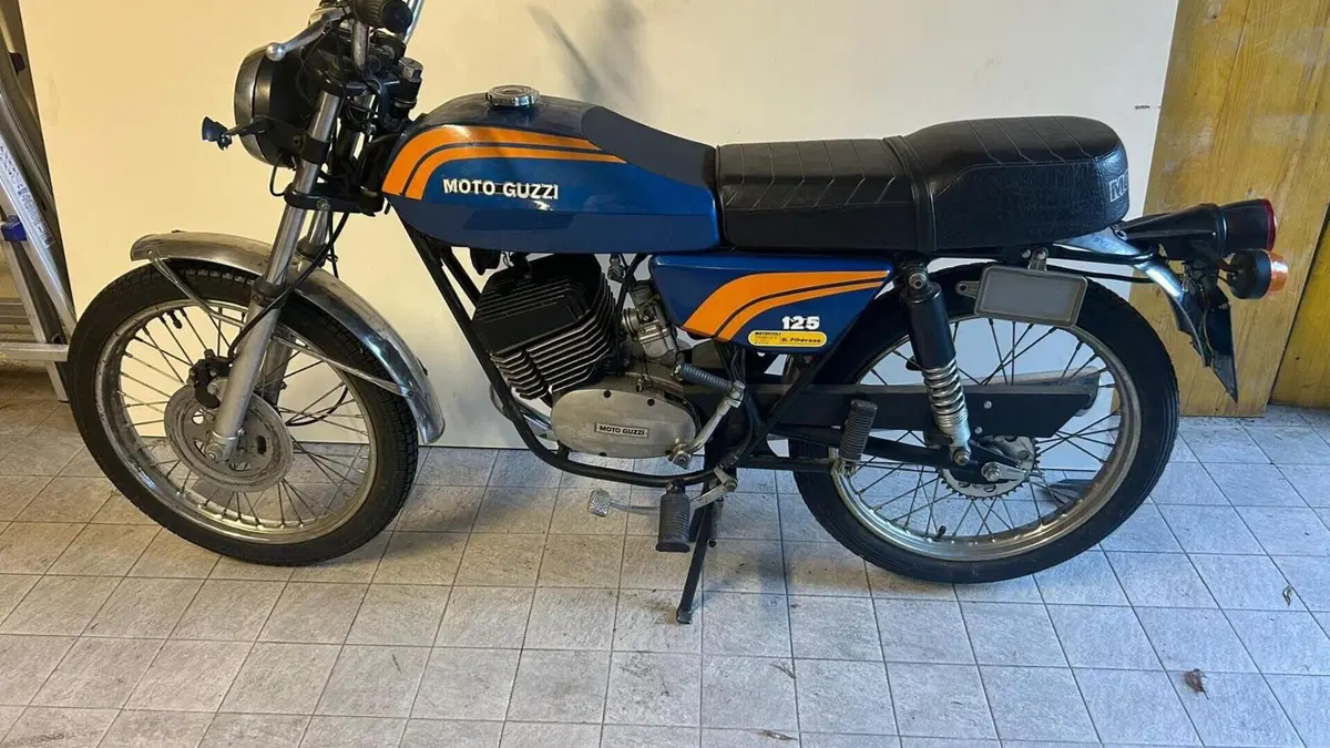 Moto Guzzi   (2)