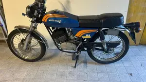 Moto Guzzi   (2)