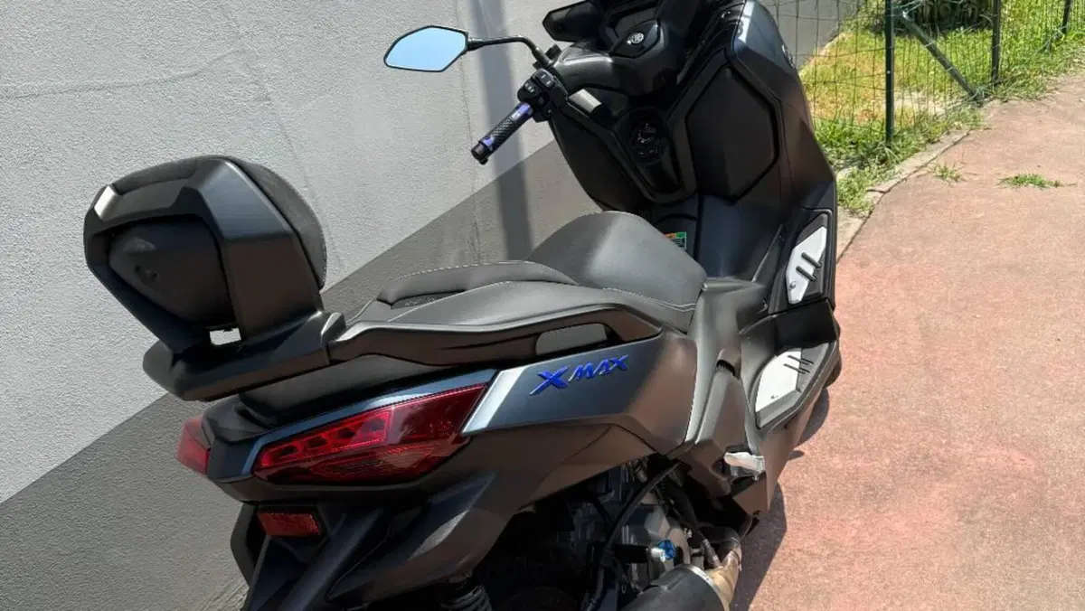 Yamaha X-Max 300 (2021 - 24)  (8)