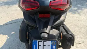 Yamaha X-Max 300 Tech Max (2021 - 24)  (3)