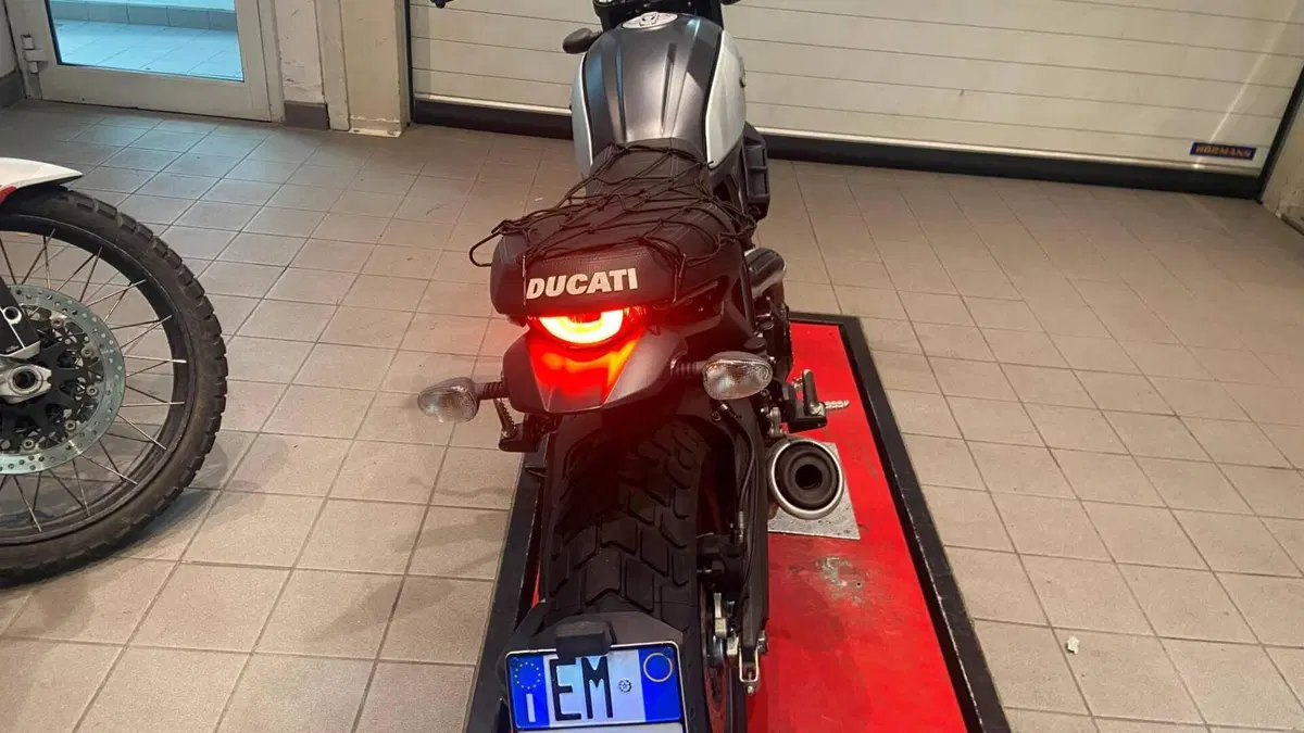 Ducati Scrambler 800 Classic (2017 - 18) 