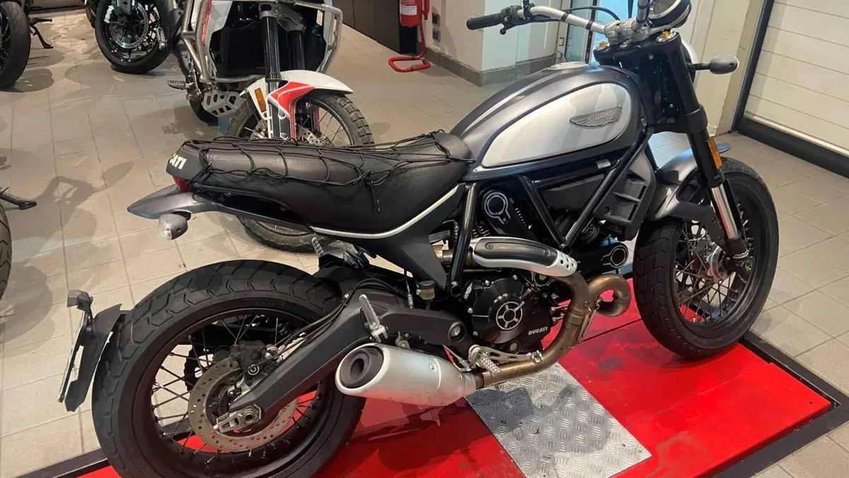 Ducati Scrambler 800 Classic (2017 - 18)  (3)