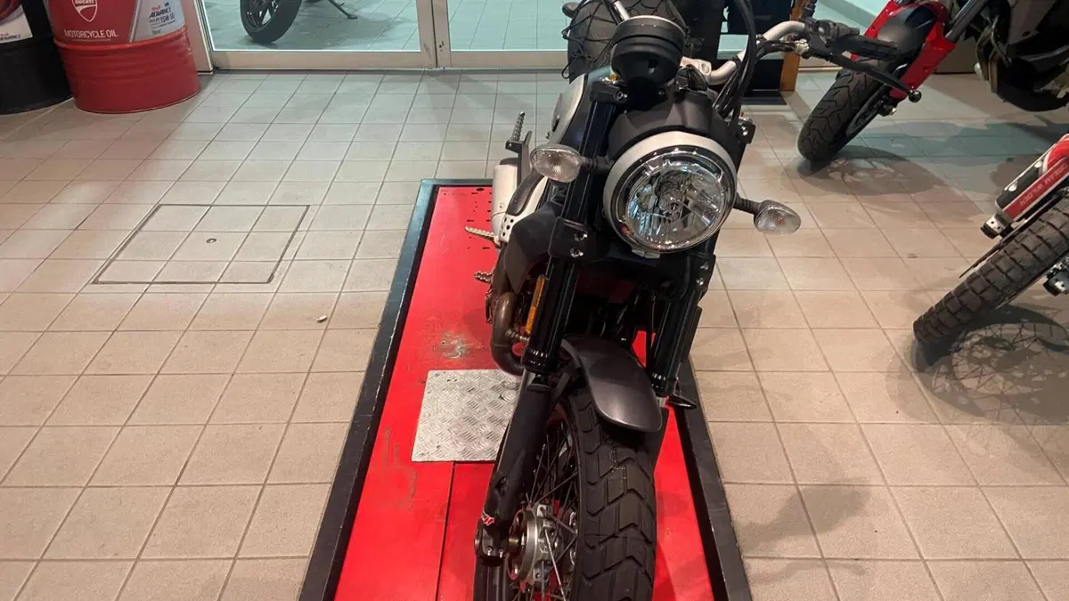 Ducati Scrambler 800 Classic (2017 - 18)  (5)
