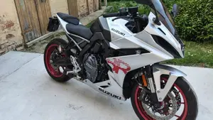 Suzuki GSX-8R (2024 - 26)  (3)