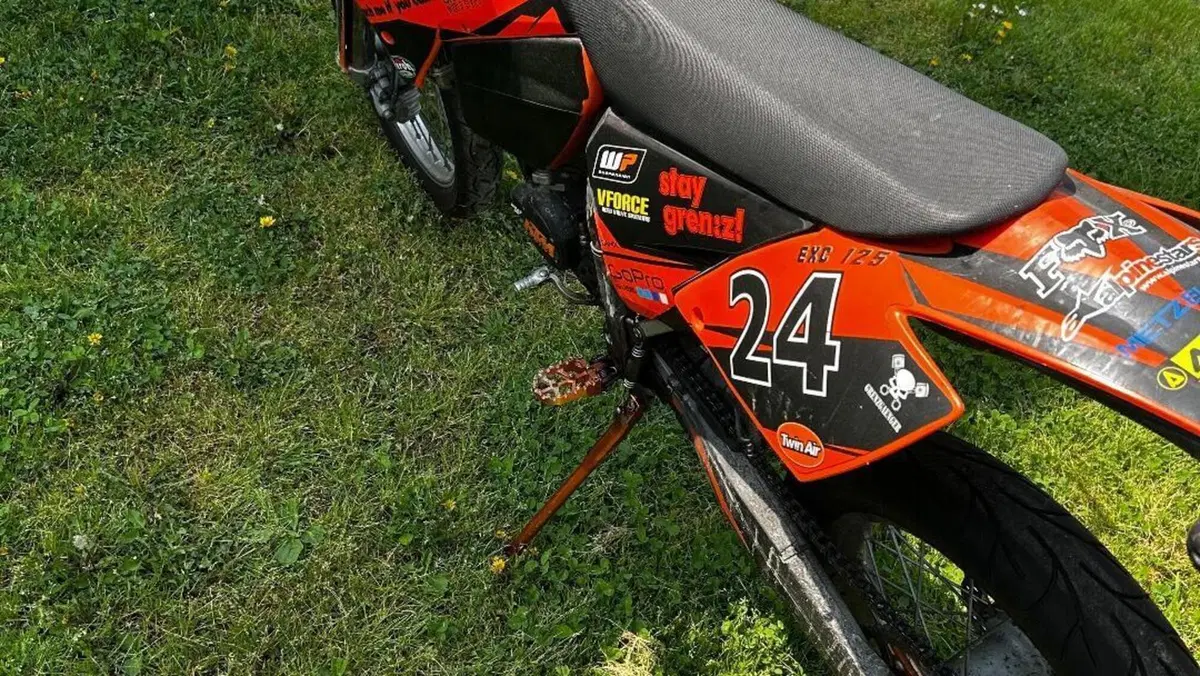 KTM 125 EXC (2005)  (4)
