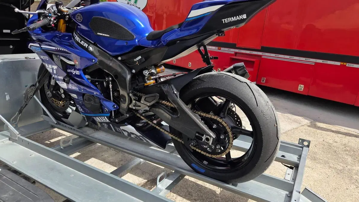 Yamaha YZF R6 Race (2022 - 26)  (10)