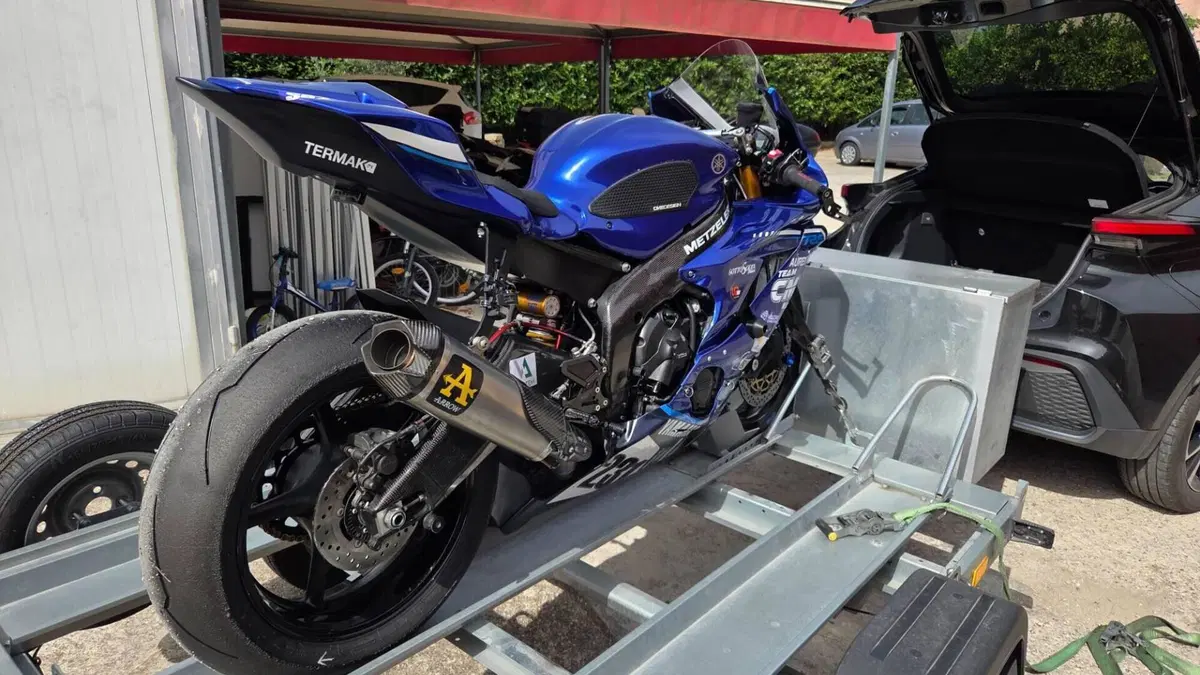 Yamaha YZF R6 Race (2022 - 26)  (11)