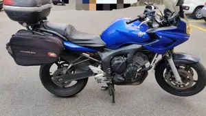 Yamaha FZ6 Fazer (2004 - 07)  (3)