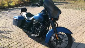 Harley-Davidson 107 Street Glide (2017 - 19) - FLHX 