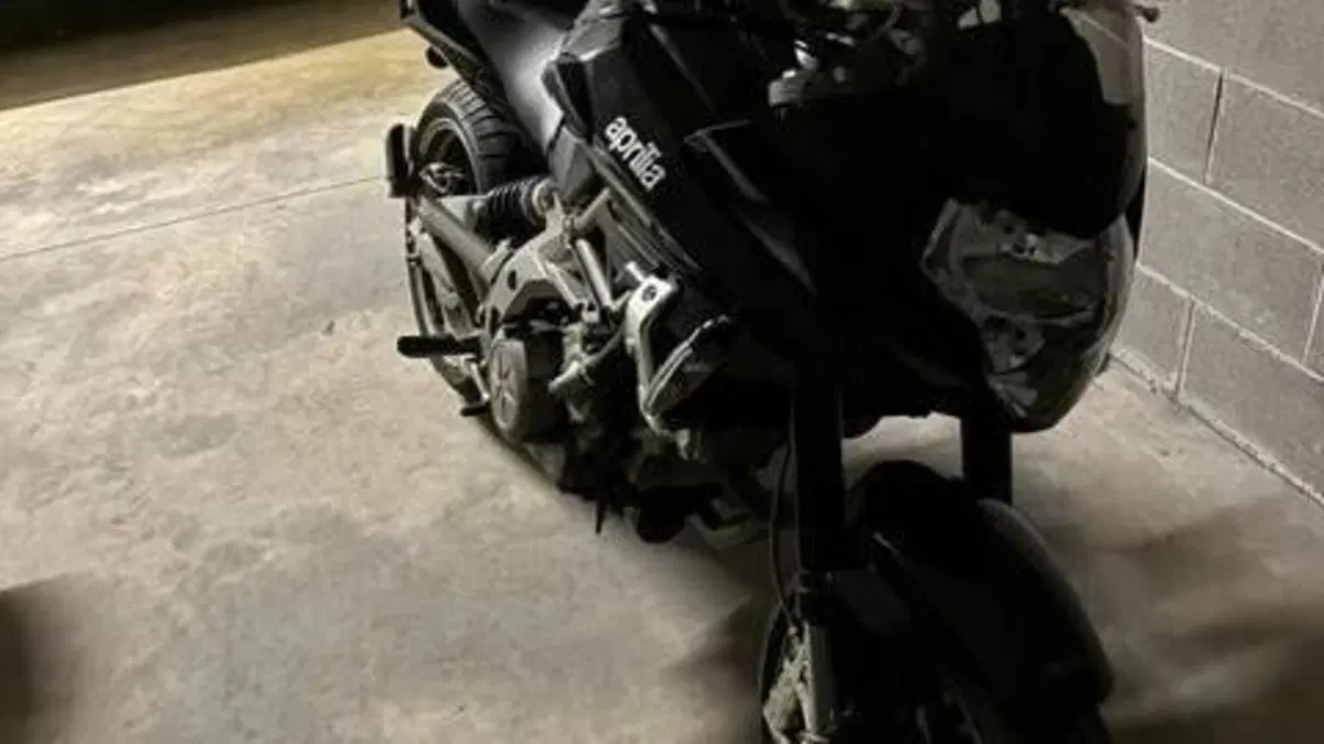 Aprilia Shiver 750 GT (2009 - 11)  (12)