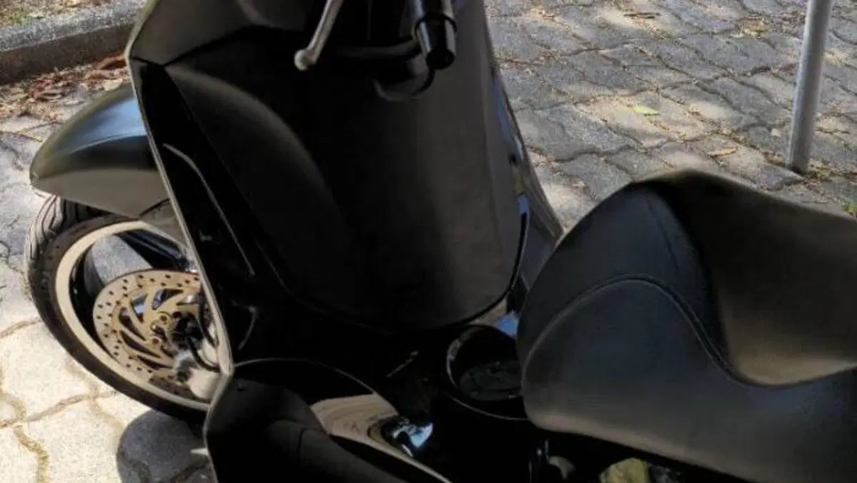 Piaggio Beverly 350 Police ABS-ASR (2018 - 20)  (8)