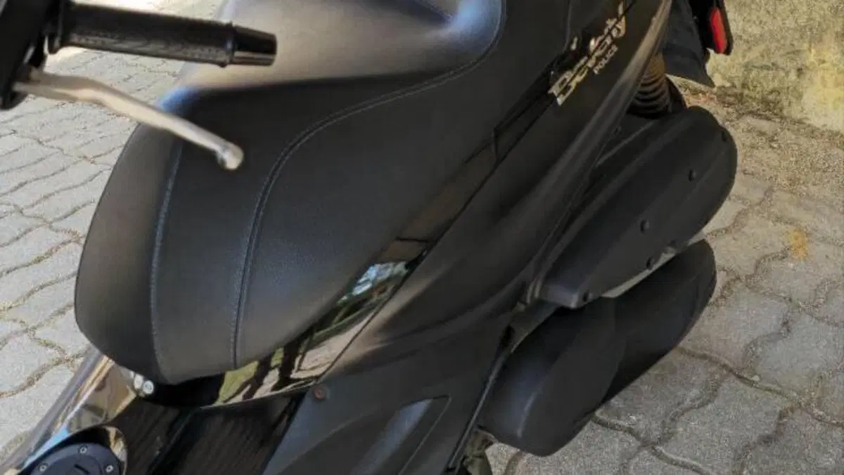 Piaggio Beverly 350 Police ABS-ASR (2018 - 20)  (9)