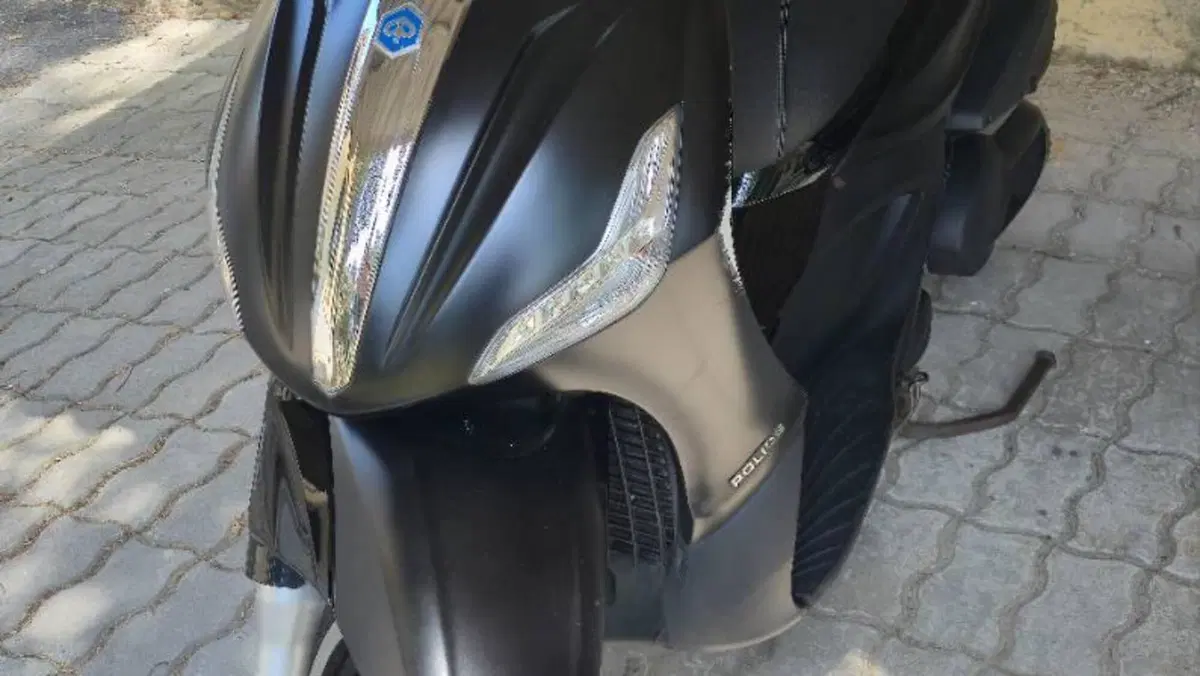 Piaggio Beverly 350 Police ABS-ASR (2018 - 20)  (2)