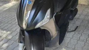 Piaggio Beverly 350 Police ABS-ASR (2018 - 20)  (2)