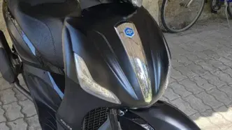 Piaggio Beverly 350 Police ABS-ASR (2018 - 20)