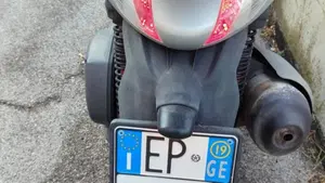 Piaggio Beverly 300 i.e. ABS-ASR (2016 - 20)  (9)