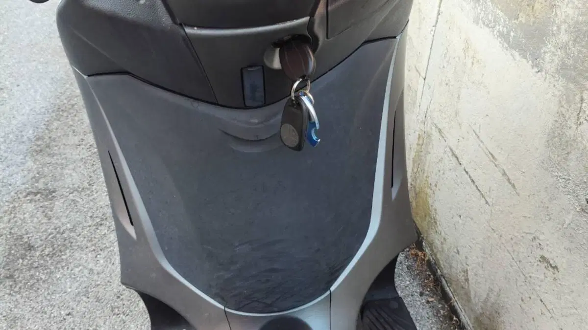 Piaggio Beverly 300 i.e. ABS-ASR (2016 - 20)  (10)