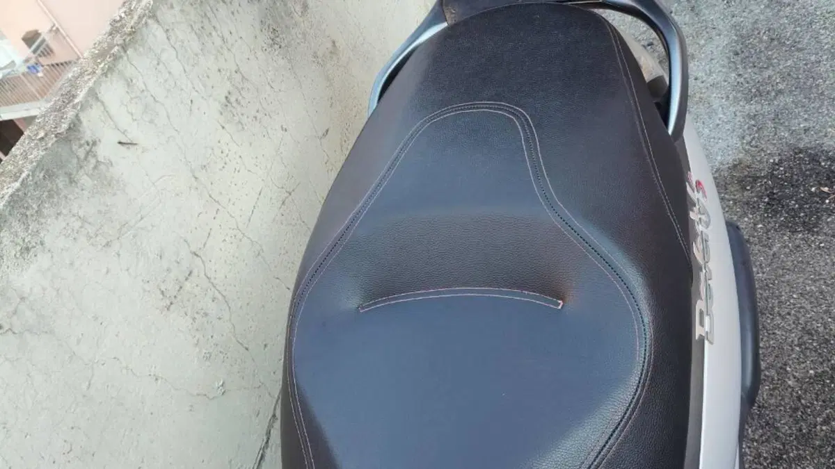 Piaggio Beverly 300 i.e. ABS-ASR (2016 - 20)  (11)