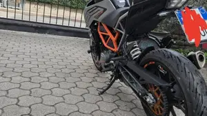 KTM 125 Duke (2021 - 23) 