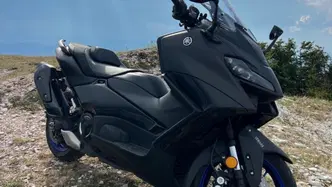 Yamaha T-Max 560 (2022 - 24) usata