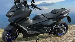 Yamaha T-Max 560 (2022 - 24)  (3)
