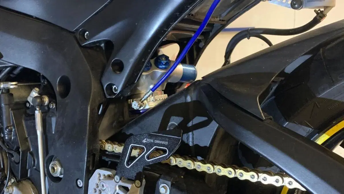 Suzuki GSX R 750 (2006 - 07)  (8)