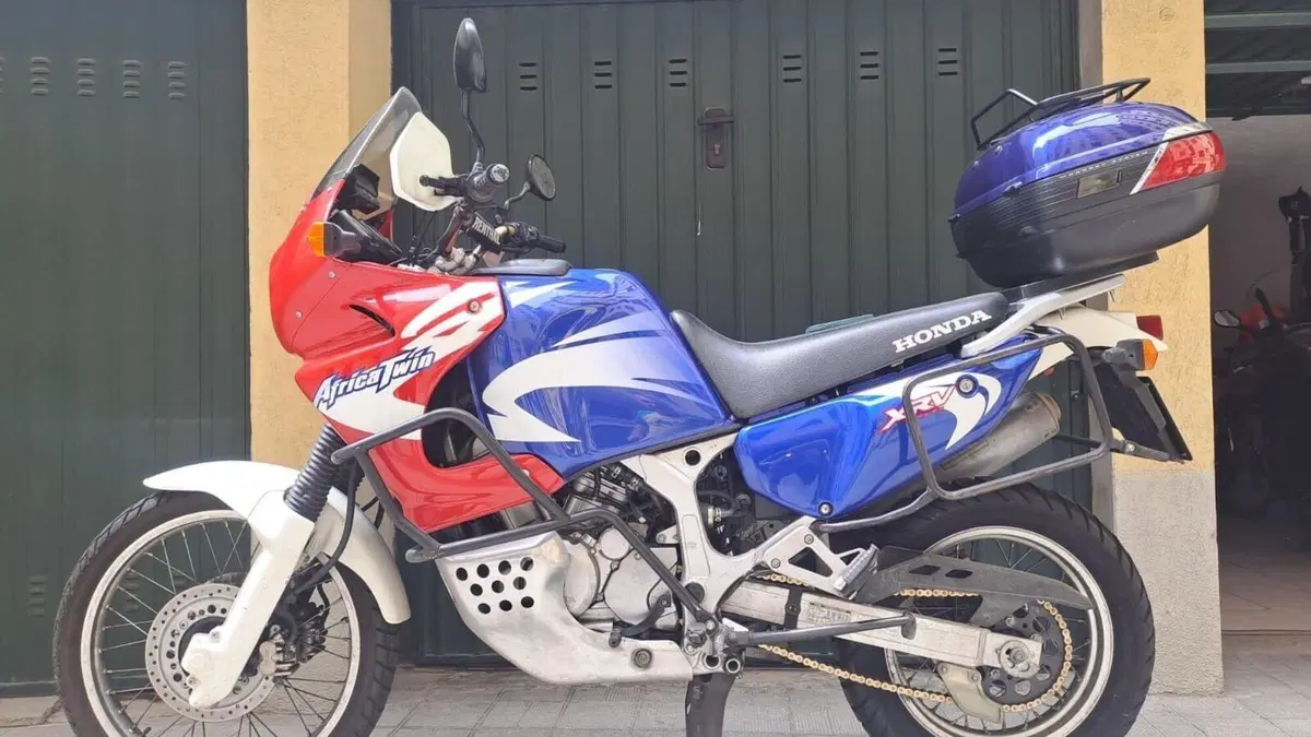 Honda Africa Twin XRV 750 (1996 - 02)  (8)