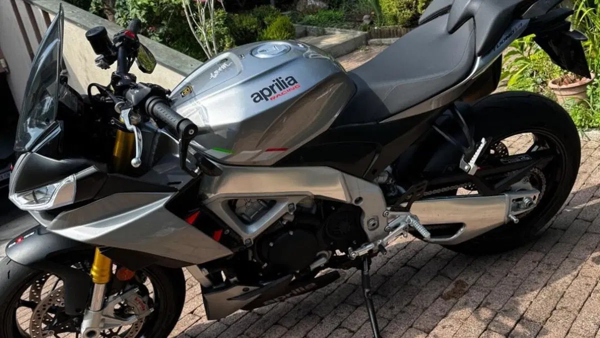 Aprilia Tuono V4 (2021 - 24)  (3)