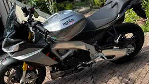 Aprilia Tuono V4 (2021 - 24)  (3)