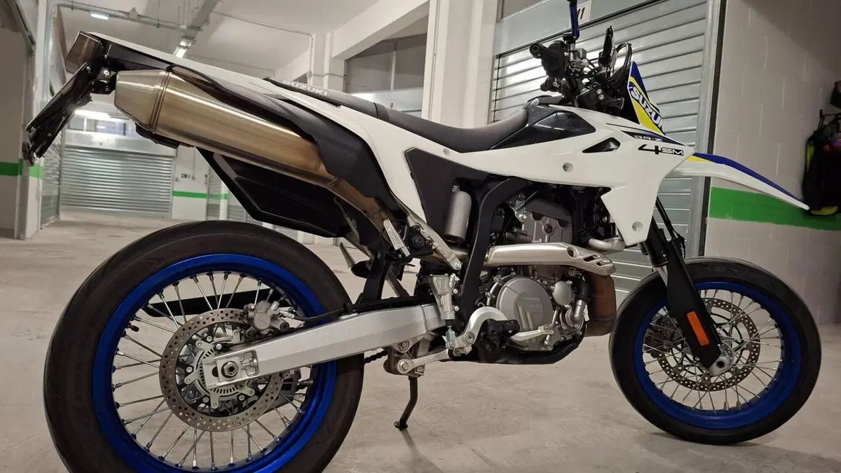 Suzuki DR-Z4SM (2025 - 26)  (5)