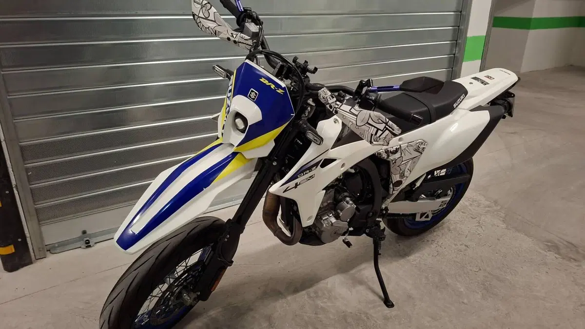 Suzuki DR-Z4SM (2025 - 26)  (7)