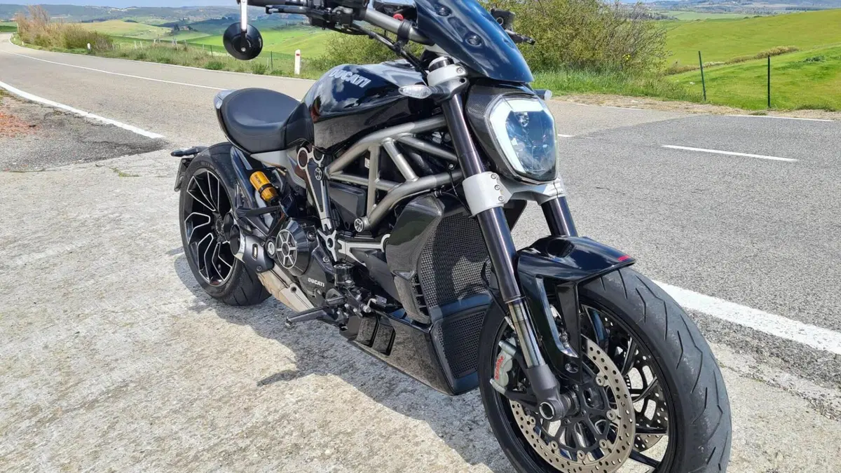 Ducati XDiavel 1262 S (2016 - 20)  (2)