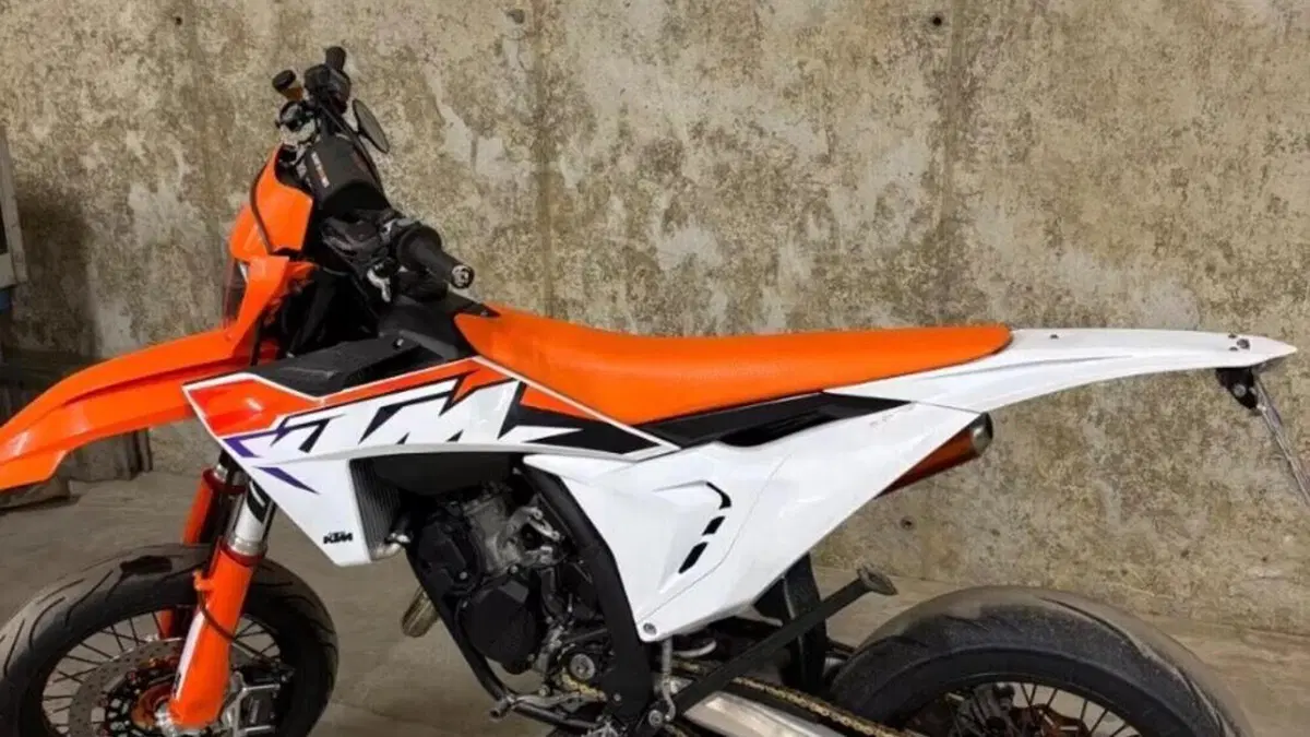 KTM 125 SX (2023)  (3)