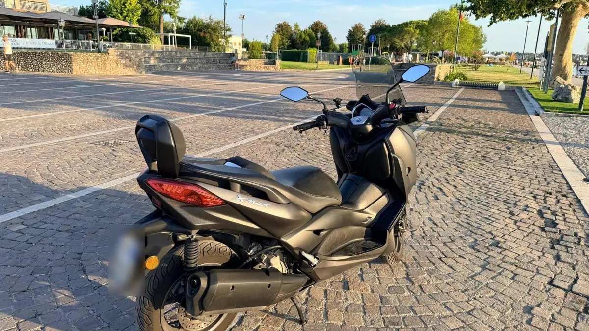 Yamaha X-Max 300 (2021 - 24)  (6)