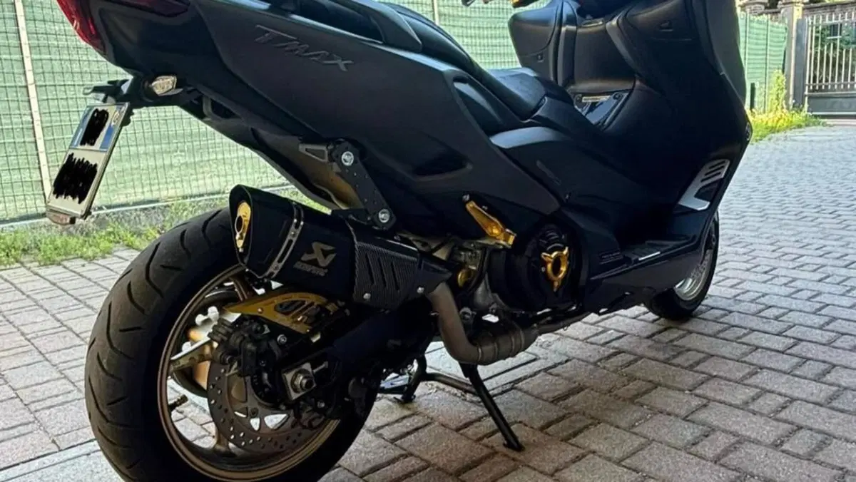 Yamaha T-Max 560 Tech Max (2022 - 24)  (4)