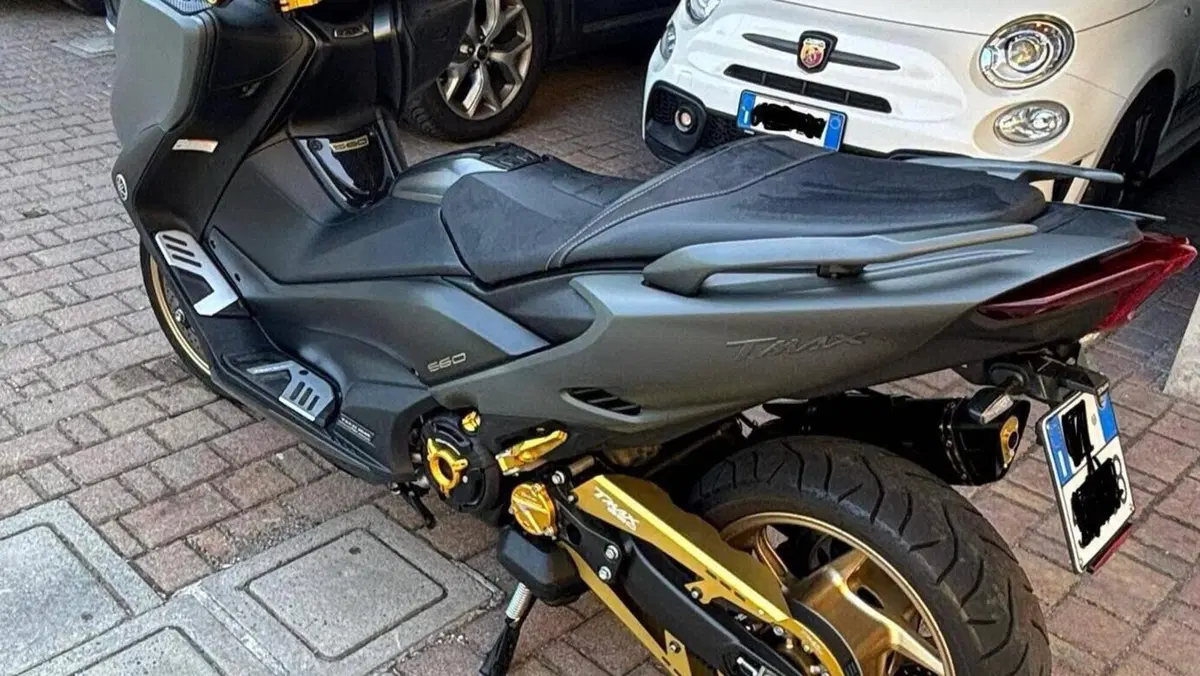 Yamaha T-Max 560 Tech Max (2022 - 24)  (5)
