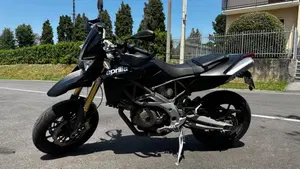 Aprilia Dorsoduro 750 (2009 - 14) 