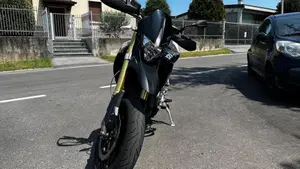 Aprilia Dorsoduro 750 (2009 - 14)  (2)