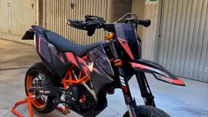 KTM 690 SMC (2008- 11)  (2)