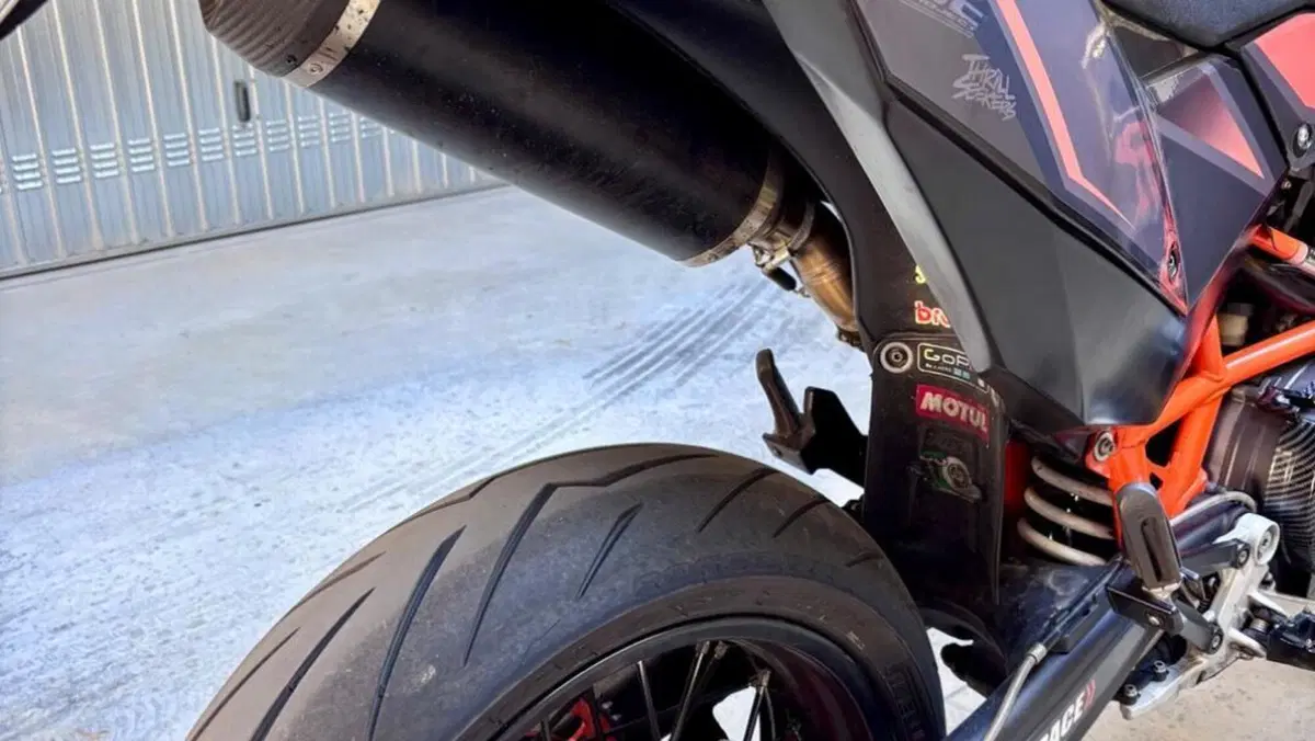 KTM 690 SMC (2008- 11)  (3)