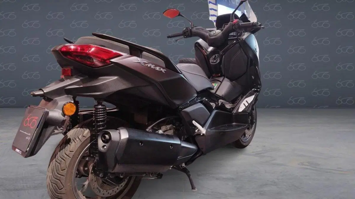 Yamaha X-Max 300 Tech Max (2021 - 24)  (3)
