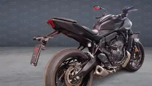 Yamaha MT-07 Y-AMT (2025 - 26)  (3)