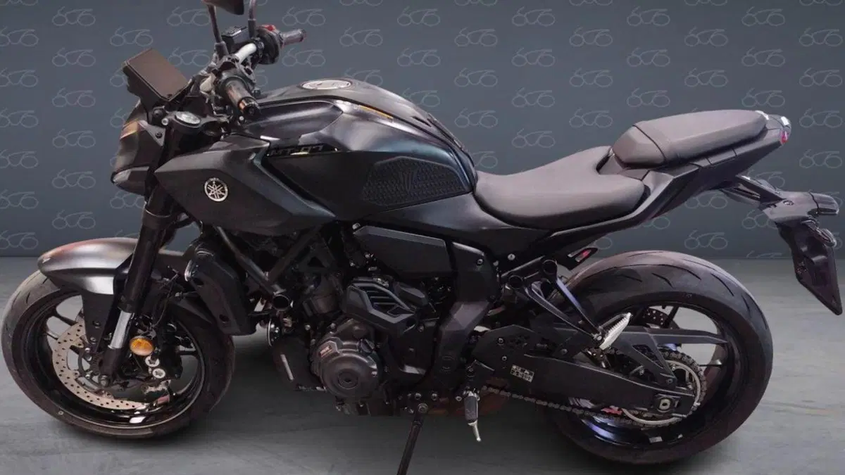 Yamaha MT-07 Y-AMT (2025 - 26)  (4)
