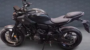 Yamaha MT-07 Y-AMT (2025 - 26)  (4)