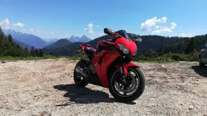 Honda CBR 1000 RR Fireblade (2008 - 11)  (4)