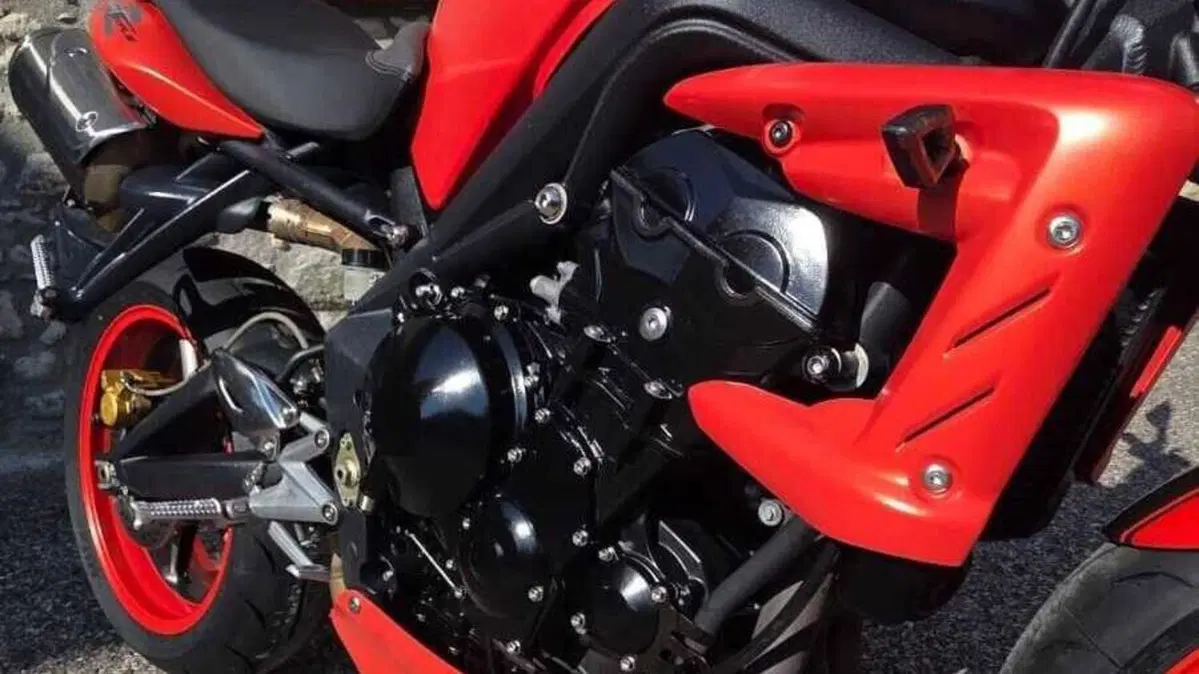 Triumph Street Triple (2007 - 12)  (7)